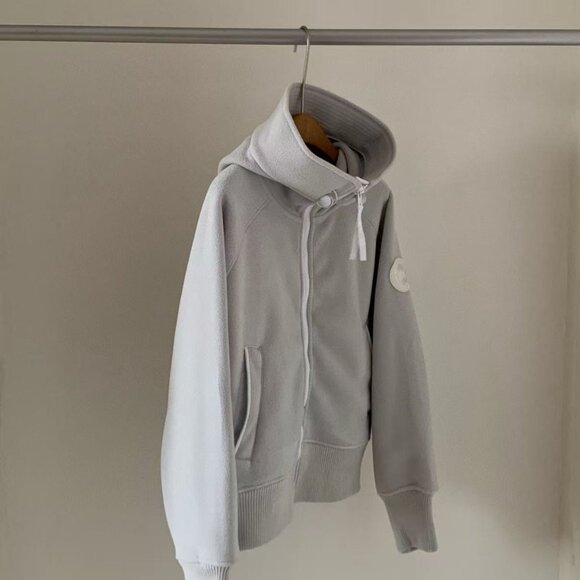 Canada Goose Light Gray Hooded Ski Jacket - Picture 3 of 7